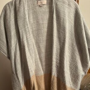 One Size Loft Grey and Tan Shawl